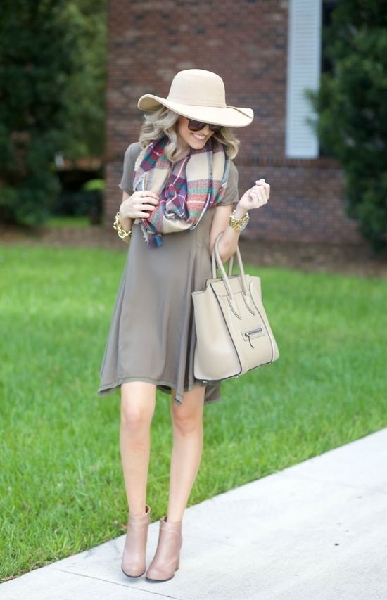 I Love the Idea of this outfit, but those colors are all way to drab and pale...I'd change it up to warmer colors. Trapeze Dress For Fall...