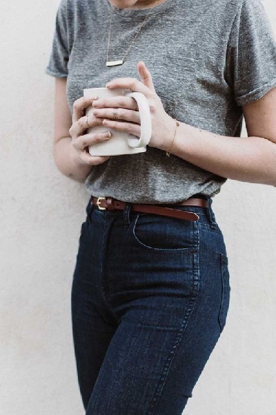 High rise Levi's with a tucked in shirt.