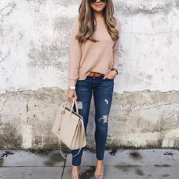 Casual outfit done right  @theteacherdiva .  .  .   #fashioninspiration #style  #loveit #regram #love #trends #beauty #thebest  #fashion #stylish #igniri #instadaily #ootd #outfit #looks #lookbook #likeit #swag #fun #instaswag #lifestyle #fashioninspo #fashionweek #instafashion #igers #lookoftheday #bestoftheday #follow #glam #ignirilooks